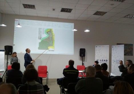 Чи відновлять спортивну базу в Тростянці?