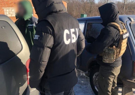 15 років тюрми ексчиновнику із Сумщини, який вигадав, що був у «полоні», щоб приховати зустріч з куратором від фсб