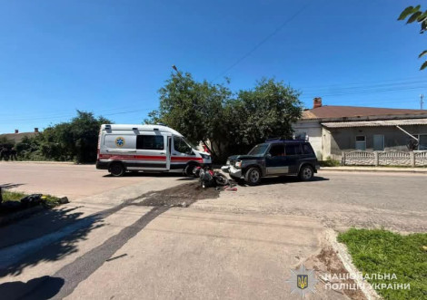 У Тростянці на вулиці Кеніга сталося ДТП - постраждав 18-річний мотоцикліст