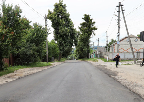Юрій Бова провів пресконференцію про ремонт доріг у Тростянецькій громаді
