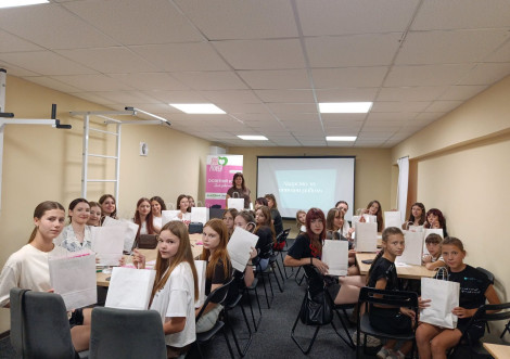 У Тростянецькій громаді стартував проєкт «Girl Power»