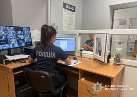 На Охтирщині затримали чоловіка за протиправні сексуальні дії щодо неповнолітньої