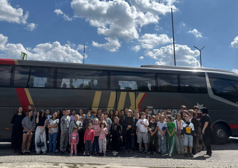 15 дітей із Тростянецької громади вирушили на відпочинок до Закарпаття