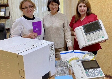 Тростянецька лікарня отримала паровий стерилізатор та два електрокардіографи