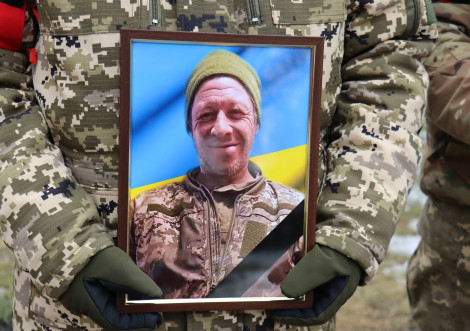 Тростянець провів в останню путь Героя Сергія Шкарупу